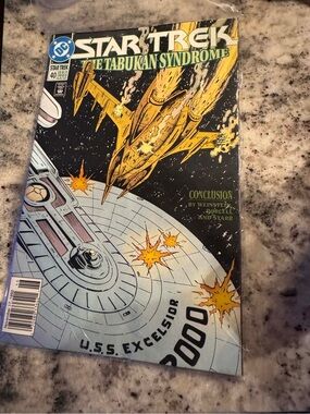 1992 vintage DC Comics Star Trek #40, titled "The Tabukan Syndrome,"